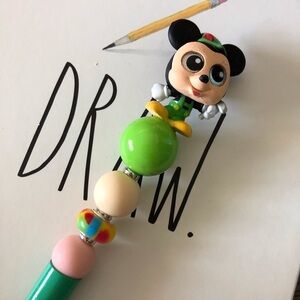 Disney Doorables: Mickey & Friends: Mickey Mouse Mountain handmade beaded pen